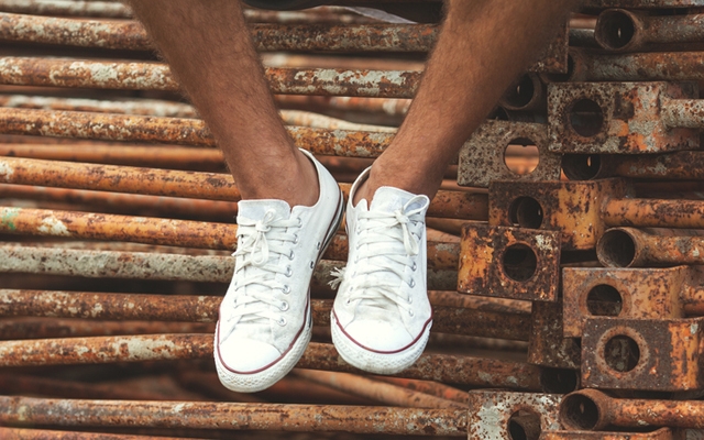 How To Clean Your White Chuck Taylor 