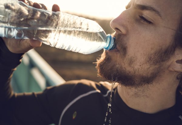 5-signs-you-need-to-drink-more-water-amongmen