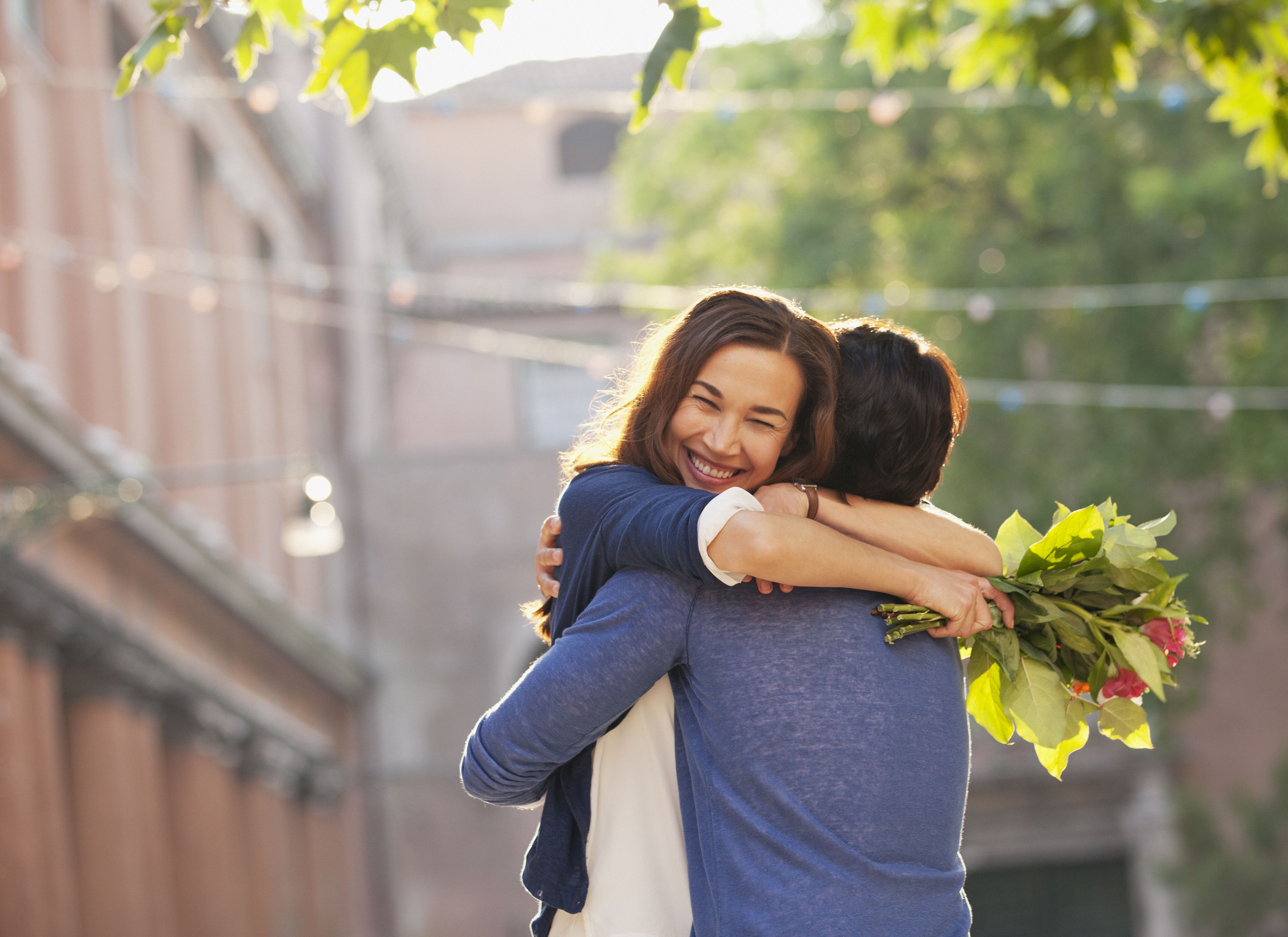 Your Guide To Buying Her Flowers AmongMen