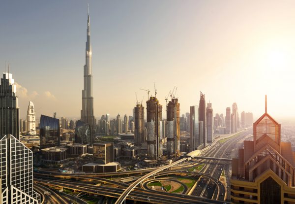 Dubai Travel Guide For First Time Visitors - AmongMen